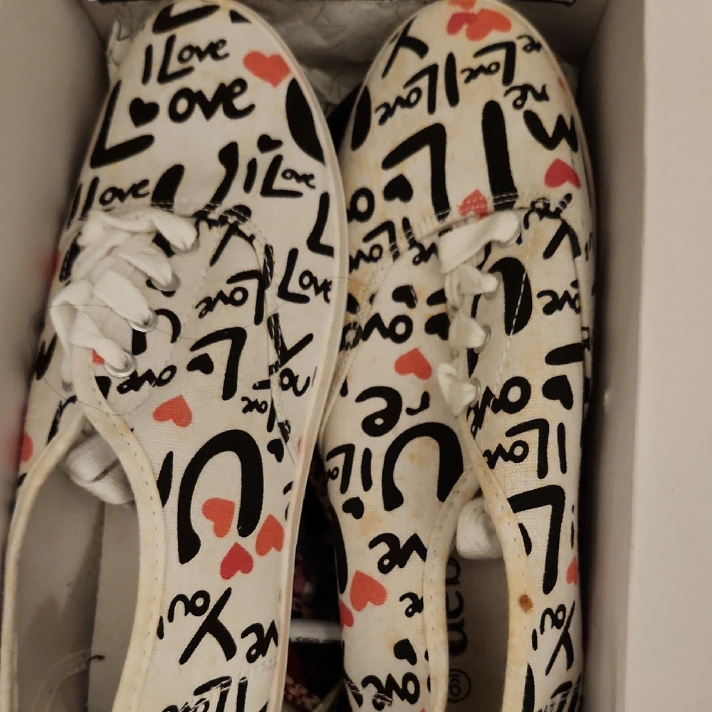 Love Print Women's Sneakers